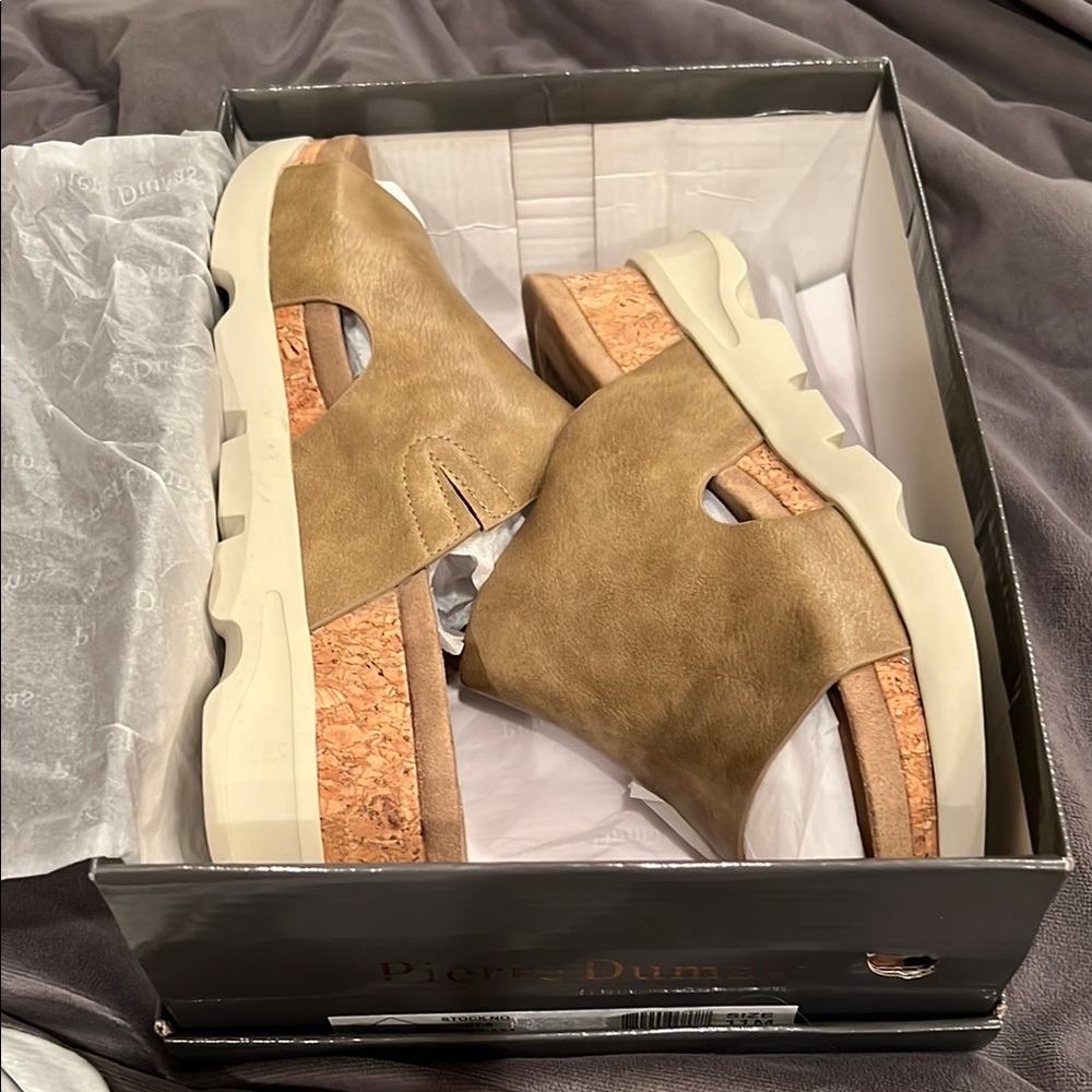 Pierre Dumas Tan Suede Mules with Minimalist Design - Picture 4 of 5